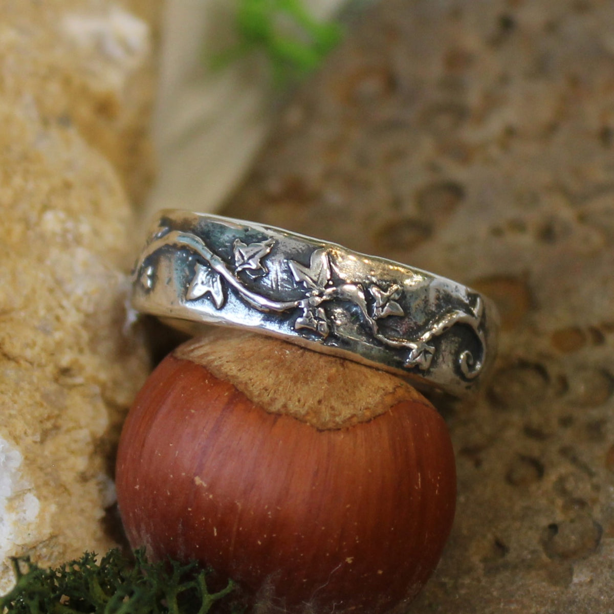 Ivy Band Ring