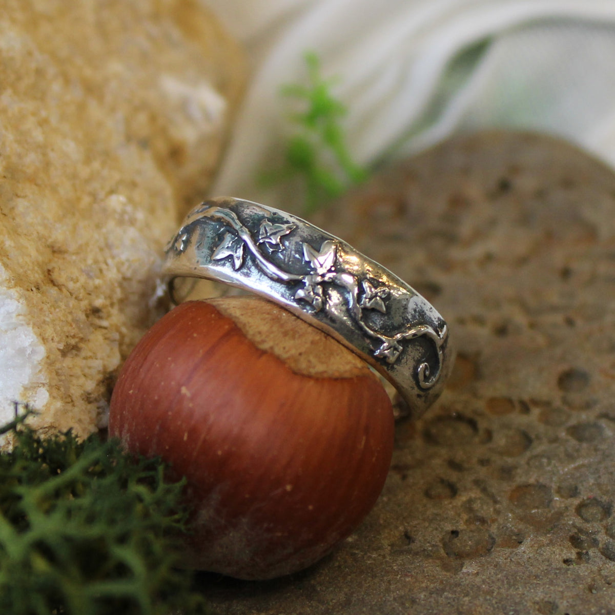 Ivy Band Ring